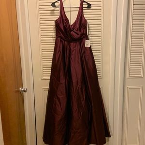 David’s Bridal Prom - Bridesmaid Dress - 10 - Wine